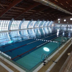 The indoor swimming pool in Torrevieja has been closed until further notice after an air conditioning duct collapsed today.